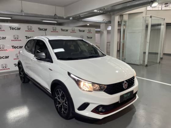 FIAT ARGO 1.8 E.TORQ FLEX HGT AT6 FIAT ARGO 1.8 E.TORQ FLEX HGT AT6
